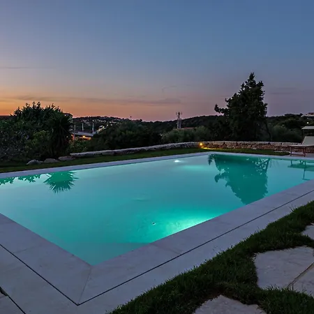 Vila La Maddalena 8&1, Vasilius Porto Cervo