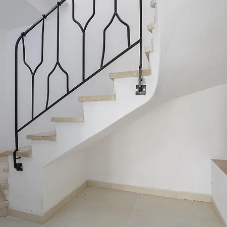 La Maddalena 8&1, Vasilius Vila Porto Cervo