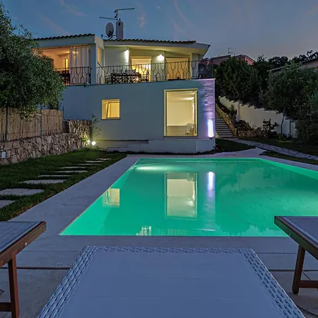 La Maddalena 8&1, Vasilius Villa